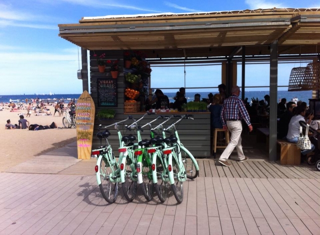 bicis en la playa